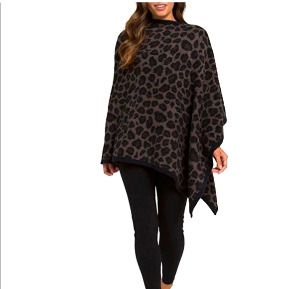 Barefoot Dreams Sweaters - BAREFOOT DREAMS COZYCHIC LEOPARD PONCHO